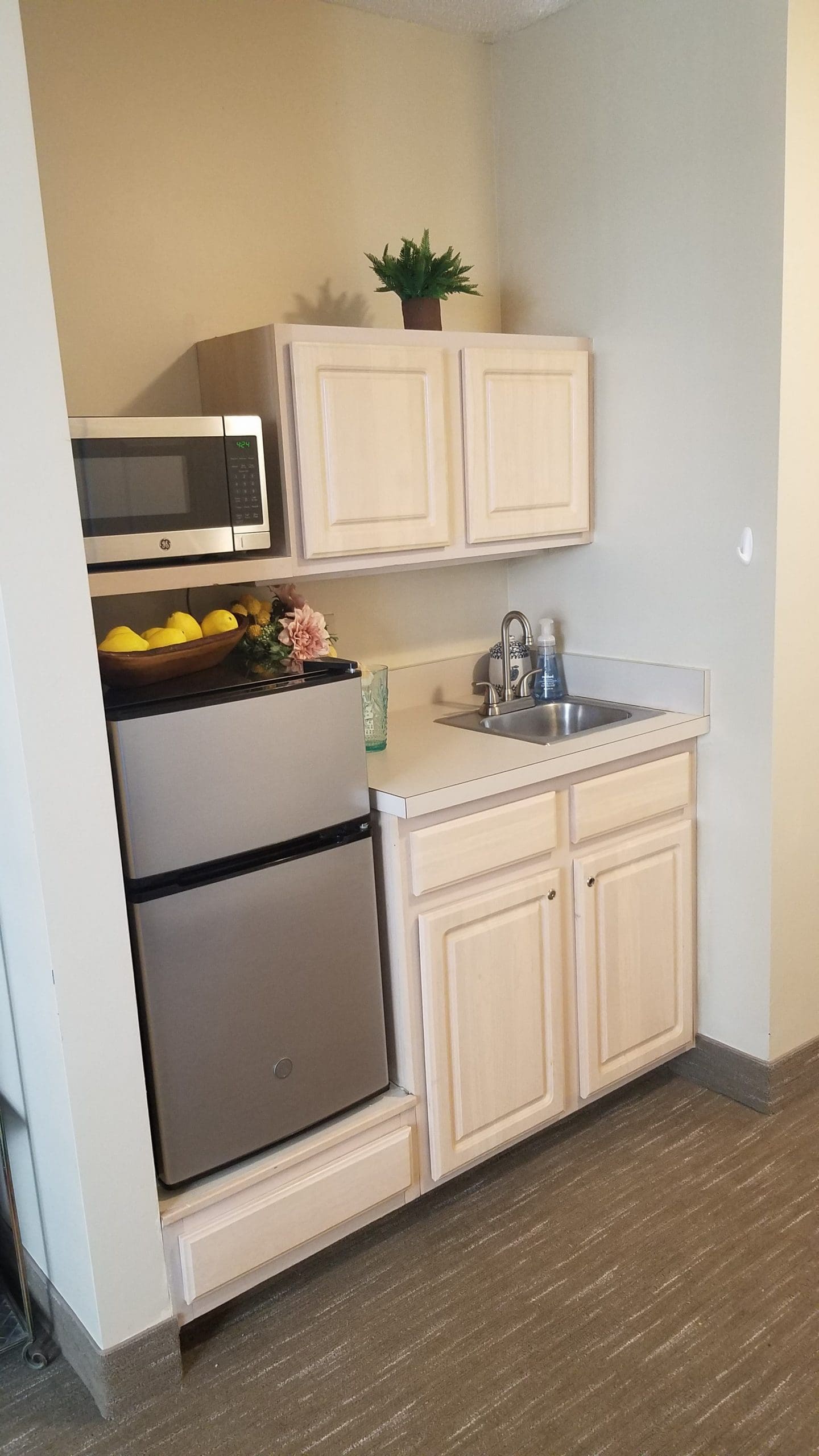 Charter Towson Kitchenette